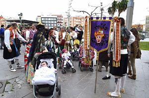 50- Parade 060